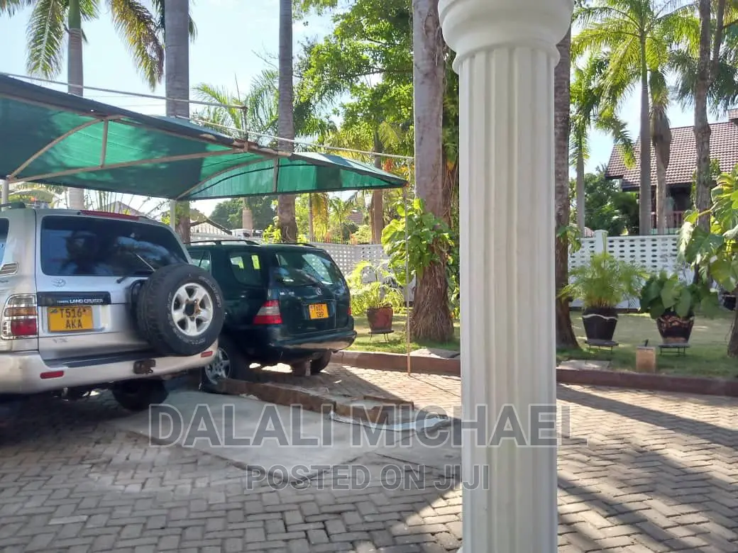 5bdrm House in Mbezibeach for sale