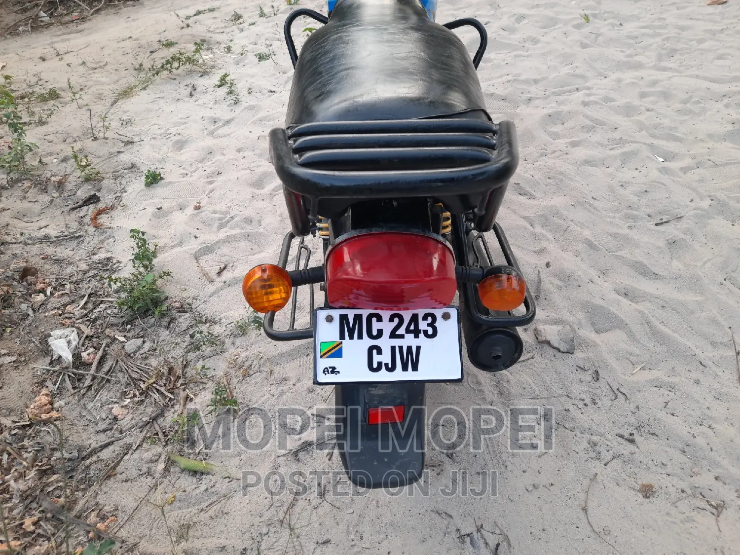 TVS HLX 125 2021 Black