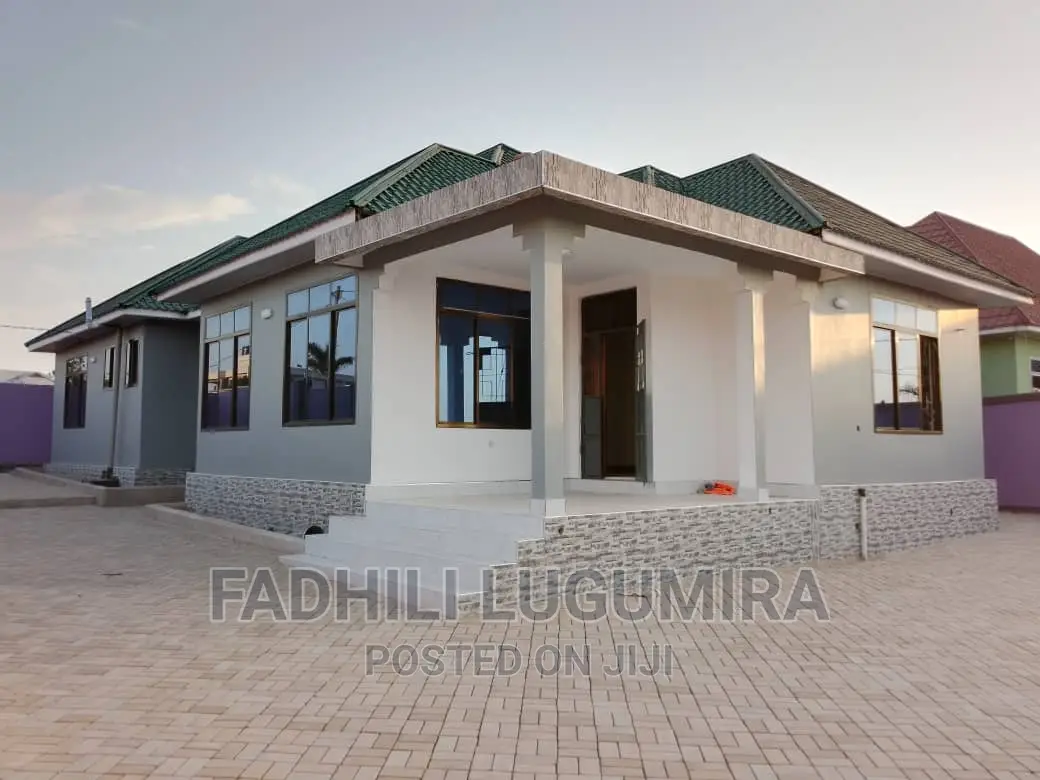 4bdrm House in Buswelu for sale