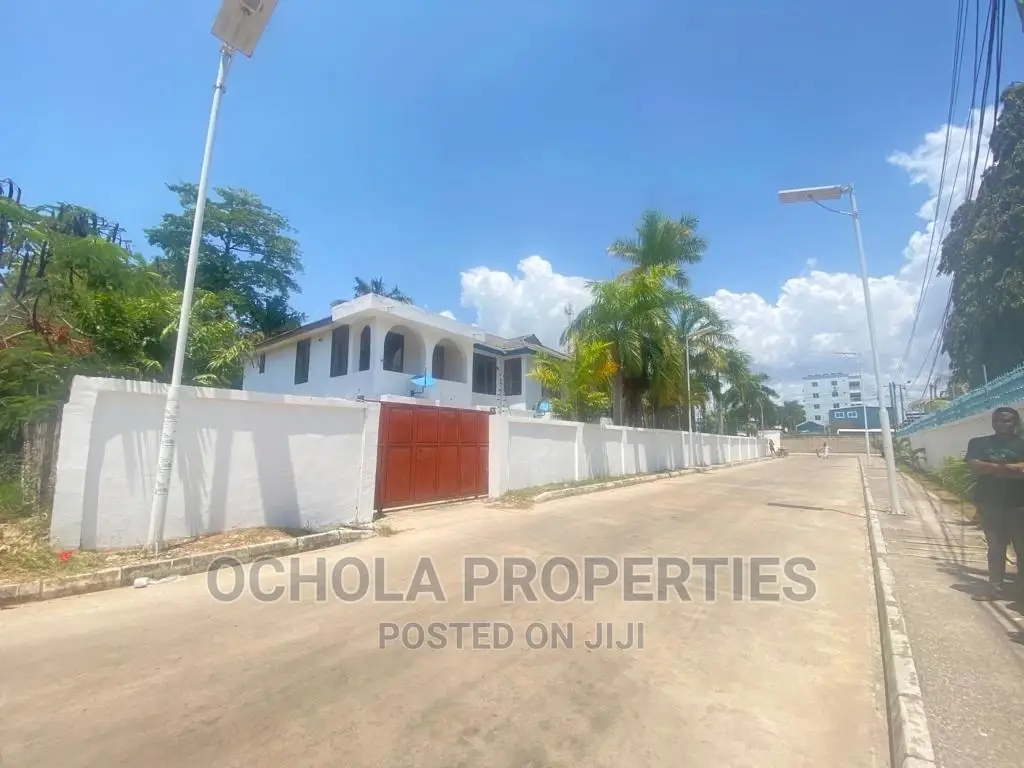 4bdrm House in Mikocheni for sale