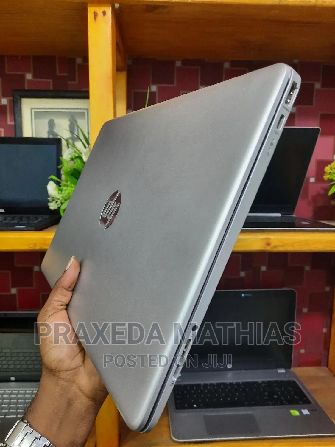 New Laptop HP 15-Da2933nia 8GB Intel Core I5 SSD 256GB