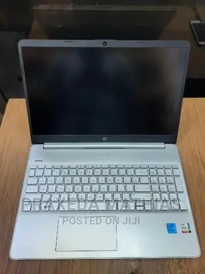 Laptop HP 15-Da3007nia 8GB Intel Core I5 SSD 256GB