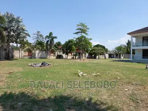 5bdrm Bungalow in Bahari Beach, Kinondoni for sale