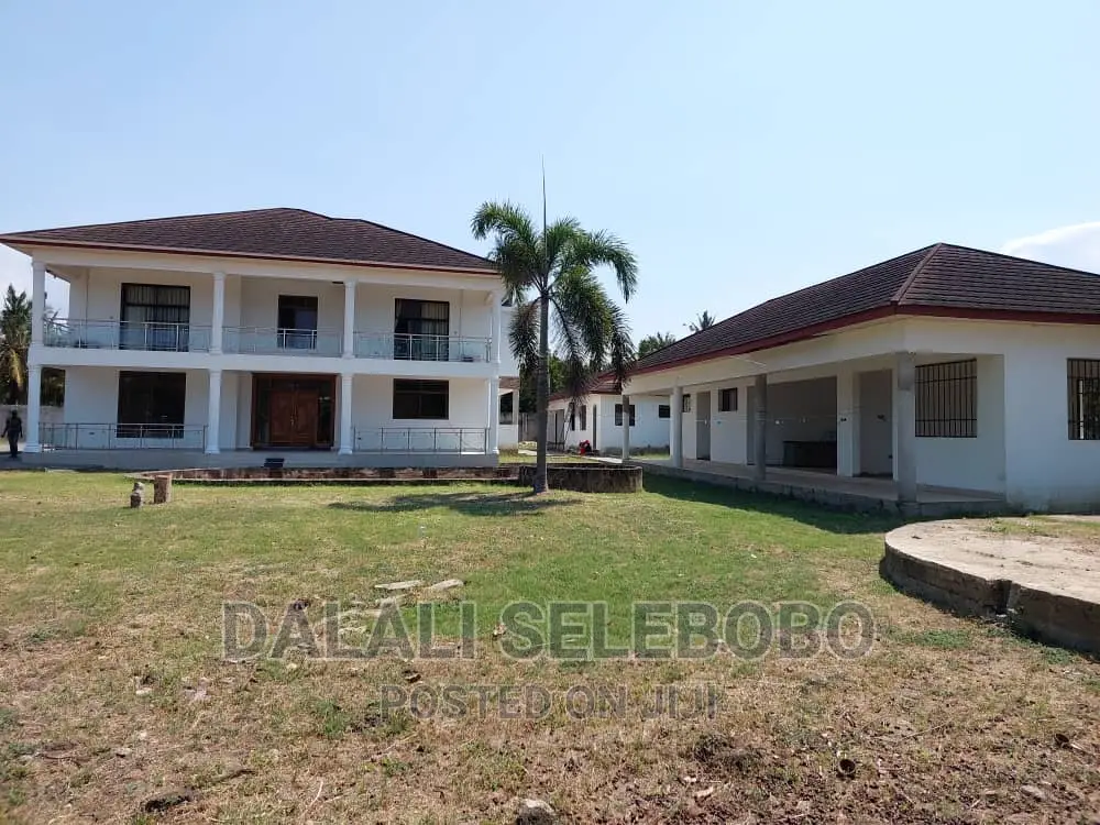 5bdrm Bungalow in Bahari Beach, Kinondoni for sale