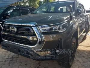 Toyota Hilux 2020 Gray