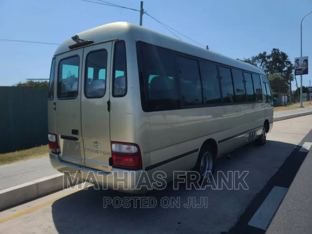 Toyota Coaster 2002 Beige