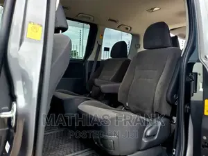 Toyota Noah 2010 Gray