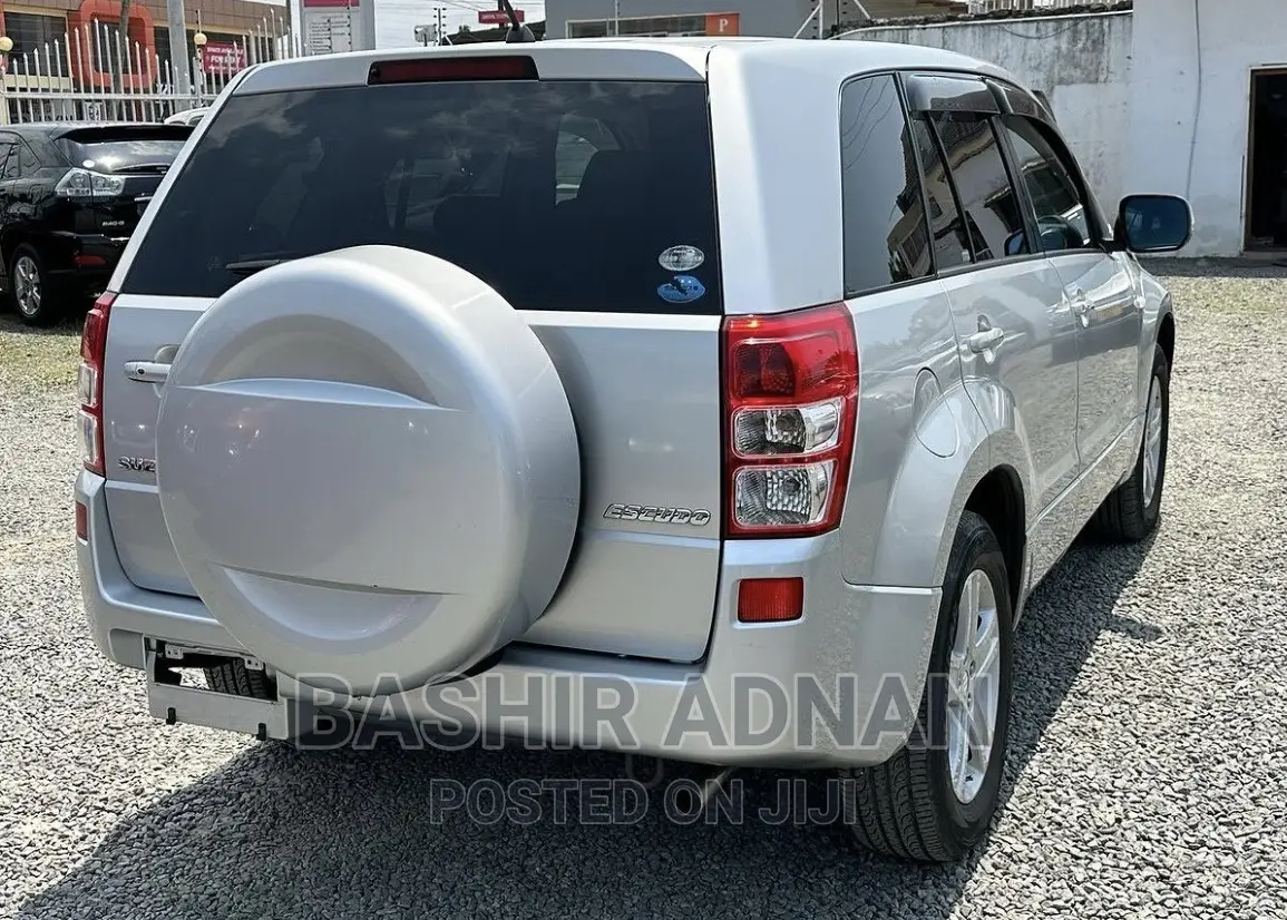 Suzuki Escudo 2007 Silver