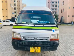 Toyota HiAce 2000 White