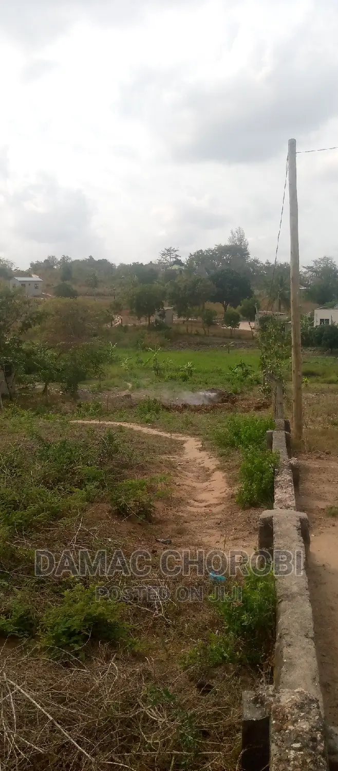 Eneo Kubwa Linauzwa Luguruni