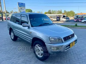Toyota RAV4 1999 Silver