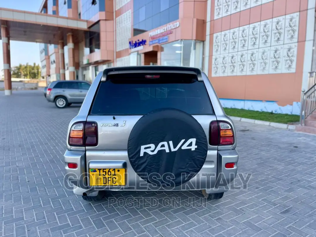Toyota RAV4 1999 Silver