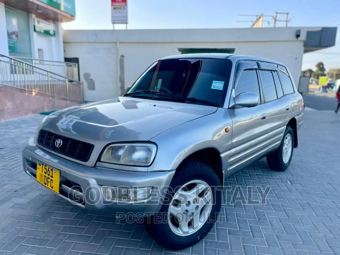 Toyota RAV4 1999 Silver