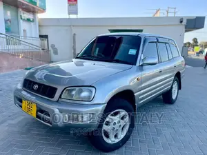 Toyota RAV4 1999 Silver