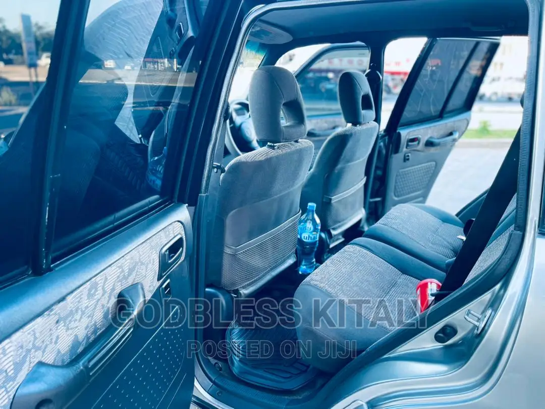 Toyota RAV4 1999 Silver