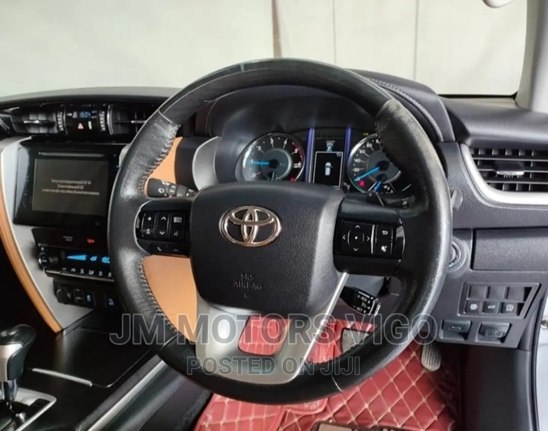 Toyota Fortuner 2016 Silver