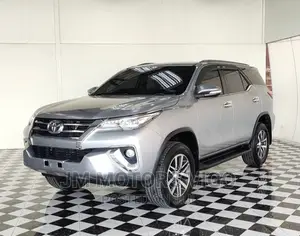 Toyota Fortuner 2016 Silver