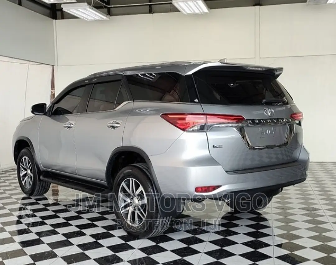 Toyota Fortuner 2016 Silver