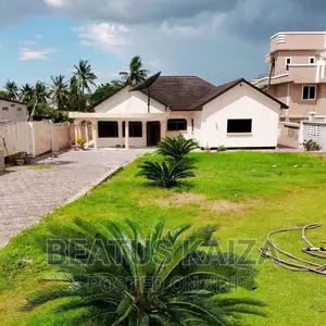 5bdrm Bungalow in Kijitonyama for sale