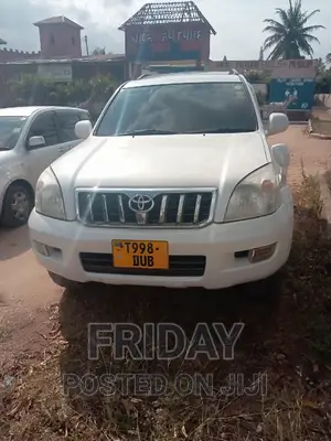 Toyota Land Cruiser Prado 2010 White