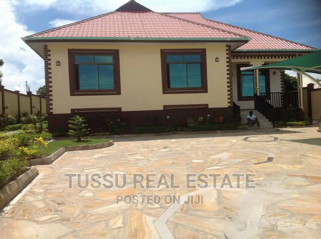 4bdrm House in Tegeta Wazo Hill, Kinondoni for sale