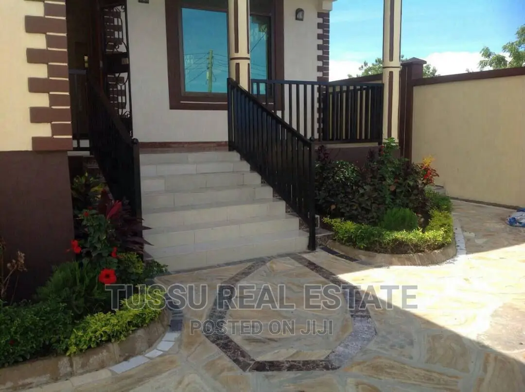 4bdrm House in Tegeta Wazo Hill, Kinondoni for sale