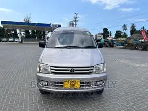 Toyota Noah 2001 Silver
