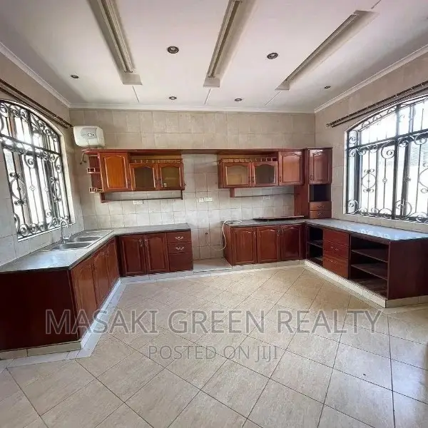 4bdrm House in Wazo Hill, Bunju for sale