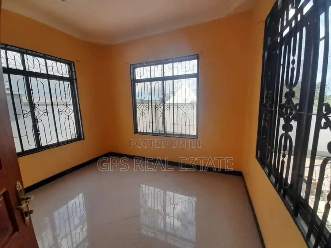 3bdrm House in Kibada, Kigamboni for sale