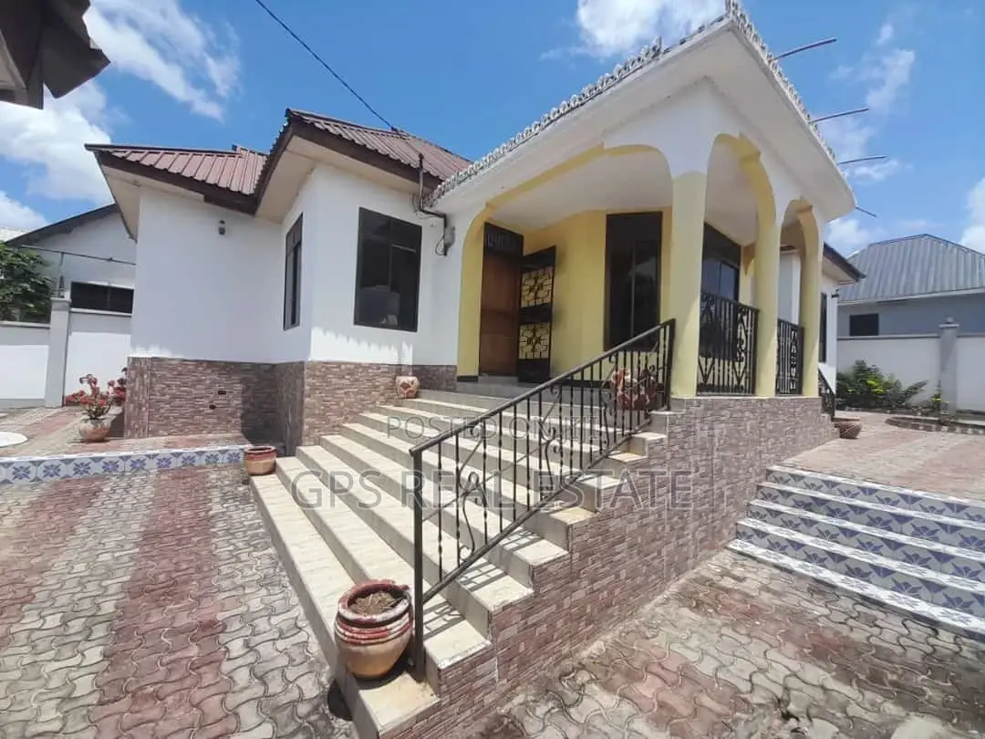 3bdrm House in Kibada, Kigamboni for sale