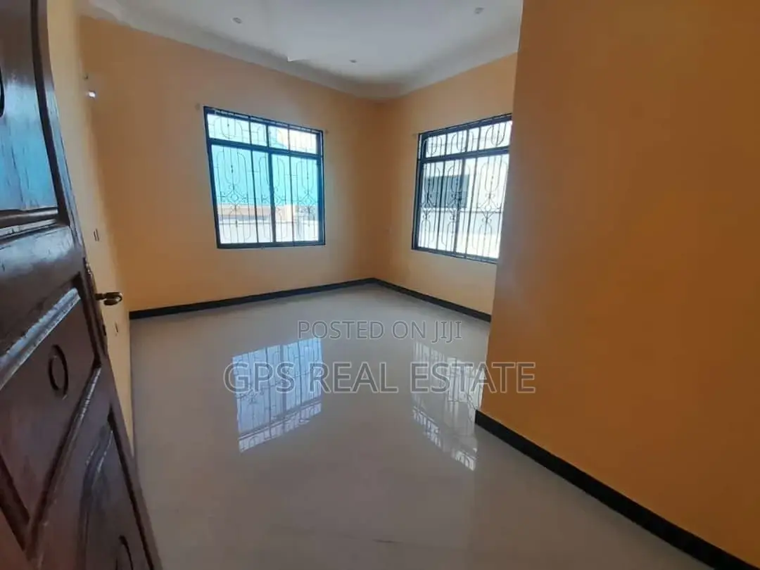 3bdrm House in Kibada, Kigamboni for sale
