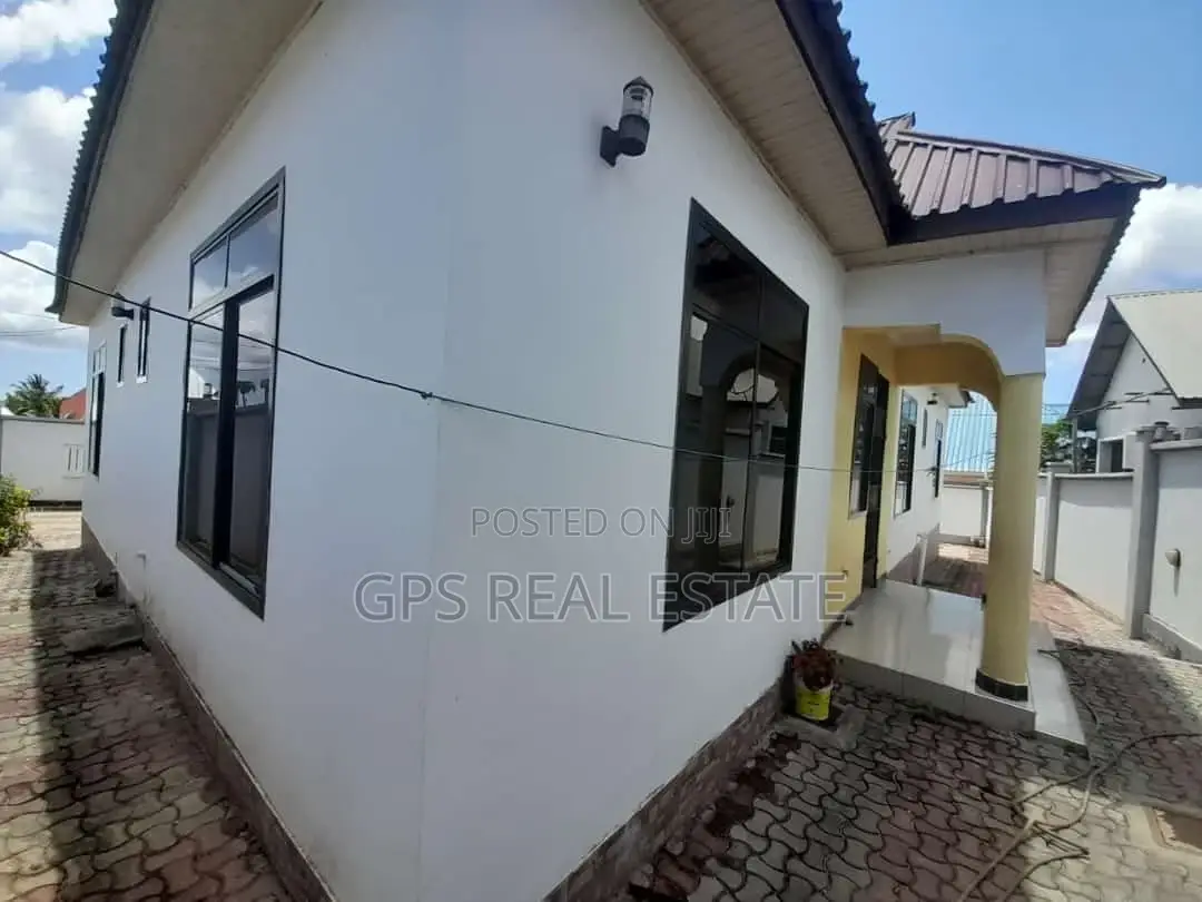 3bdrm House in Kibada, Kigamboni for sale