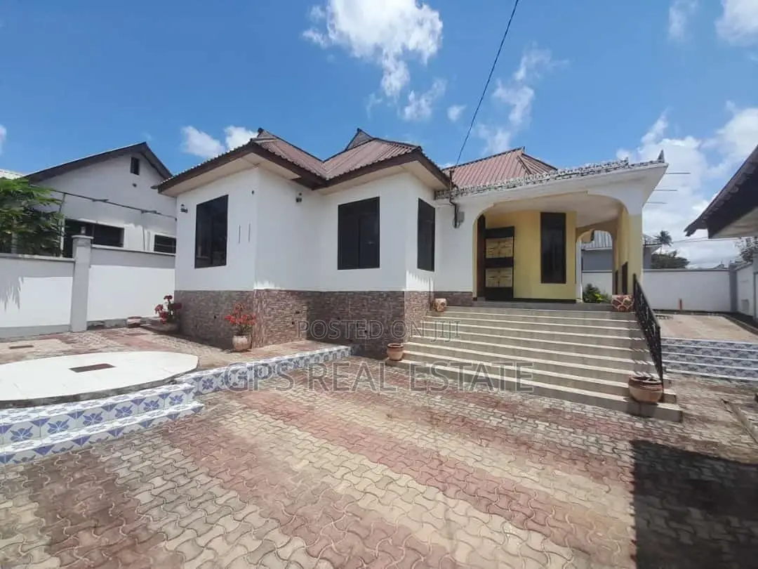 3bdrm House in Kibada, Kigamboni for sale