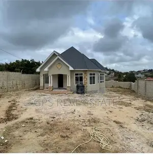 3bdrm House in Salasala, Kinondoni for sale