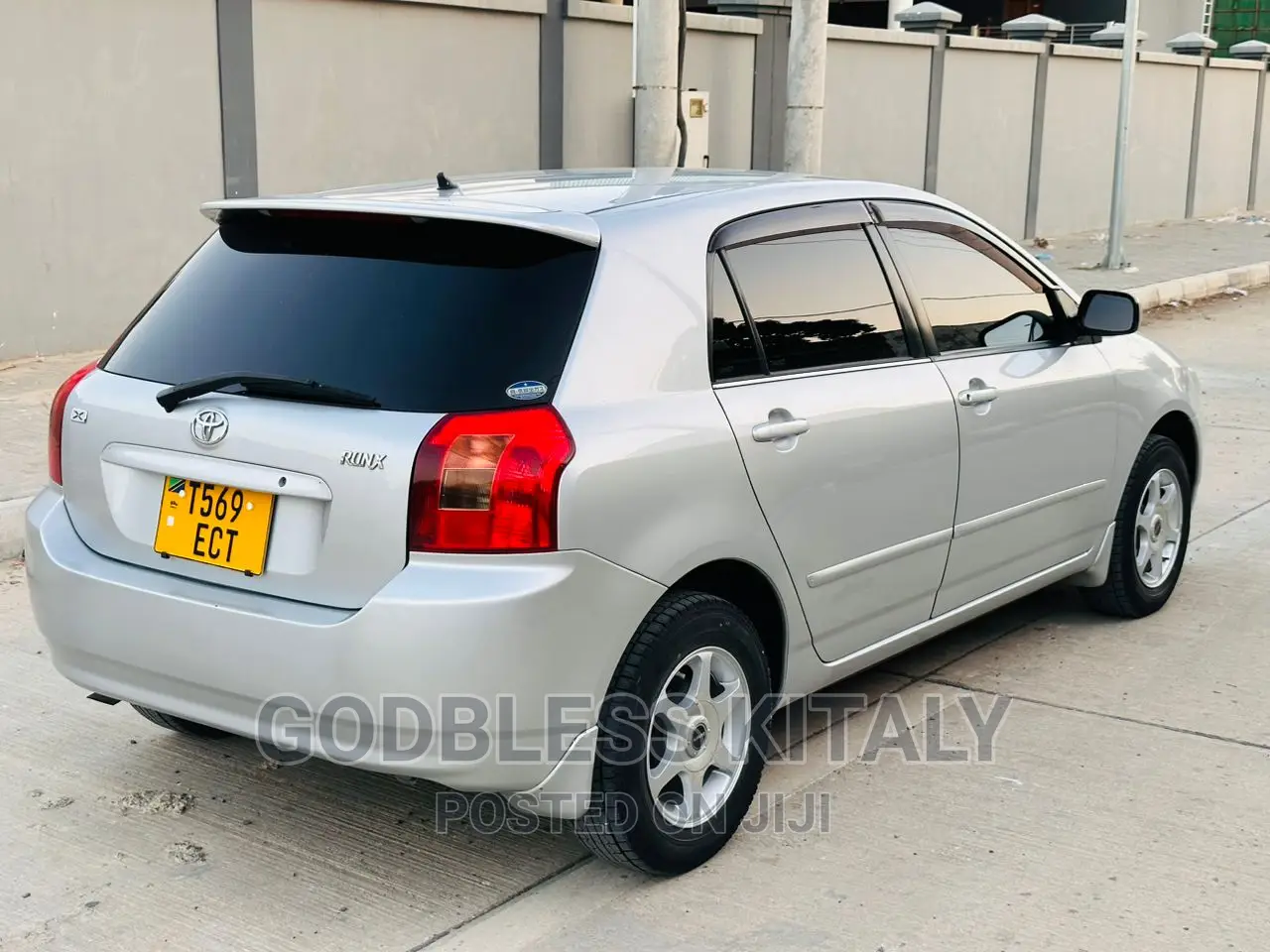 Toyota Corolla RunX 2002 Silver