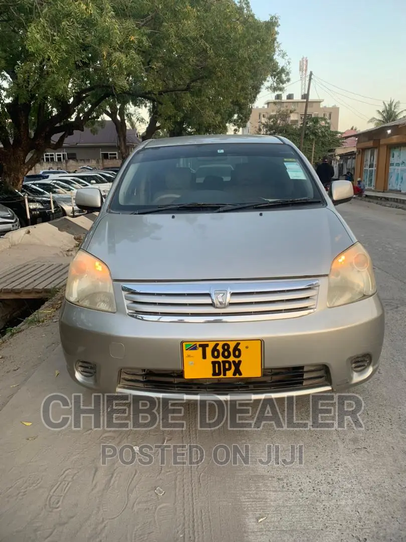 Toyota Raum 1.5 AWD 2002 Beige