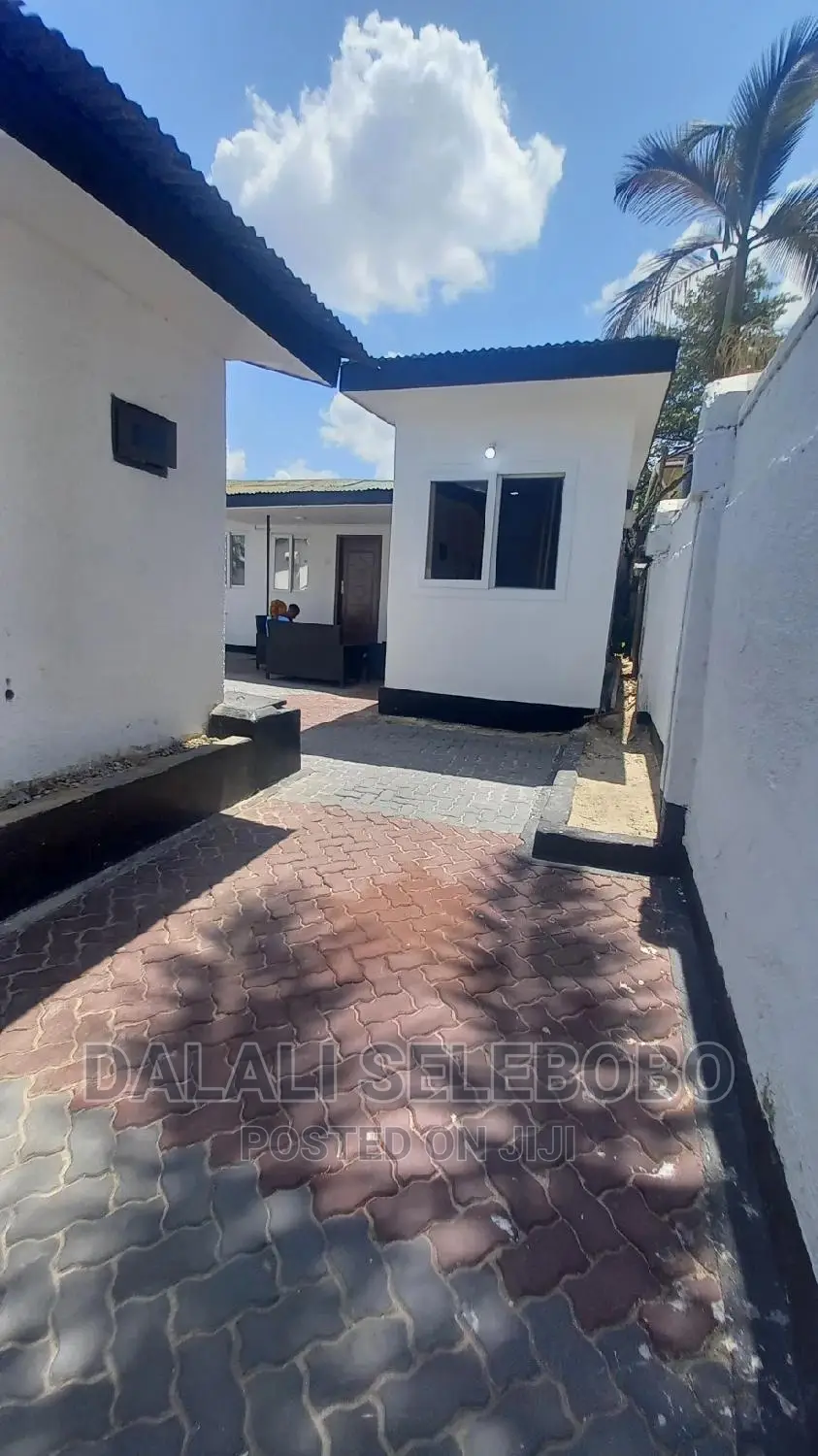 Furnished 1bdrm Bedsitter in Mikocheni B Rose for rent