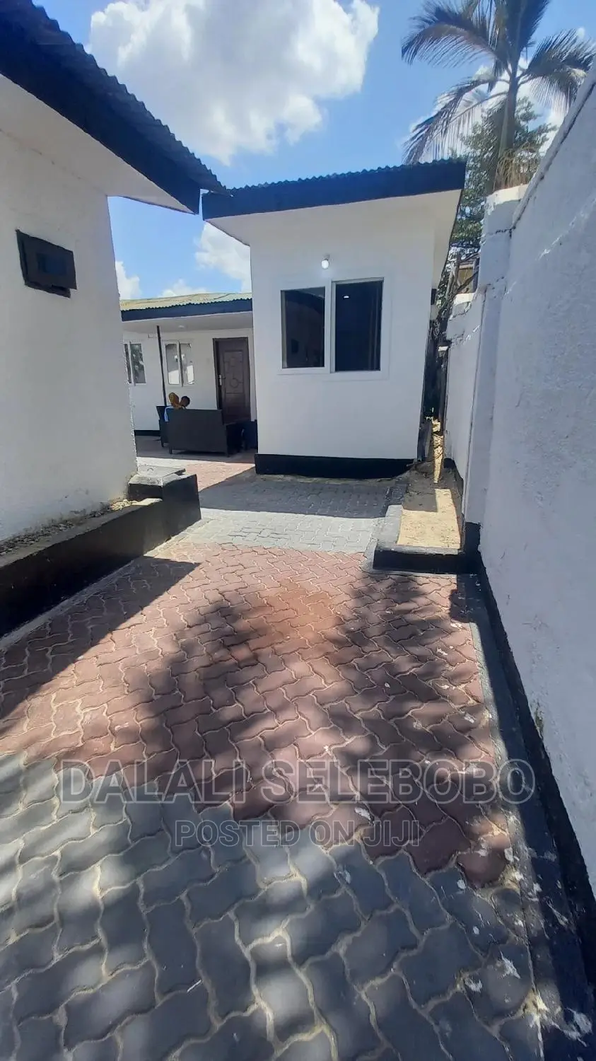 Furnished 1bdrm Bedsitter in Mikocheni B Rose for rent