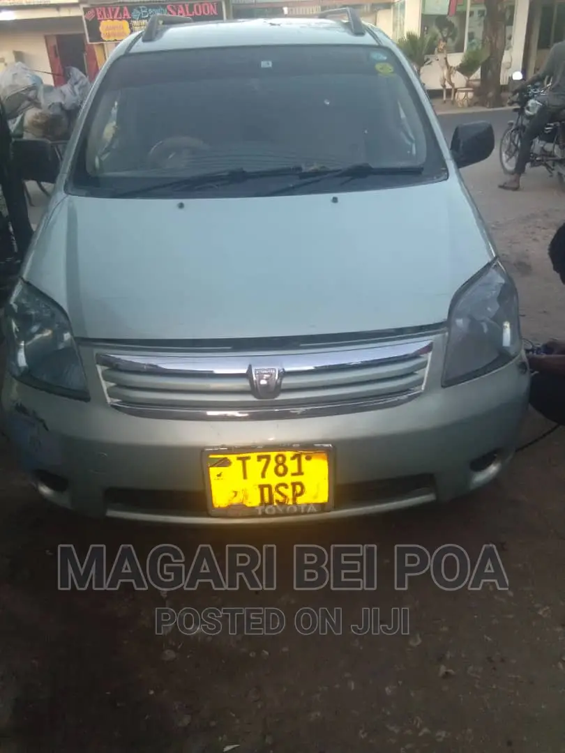 Toyota Raum 2004 Blue