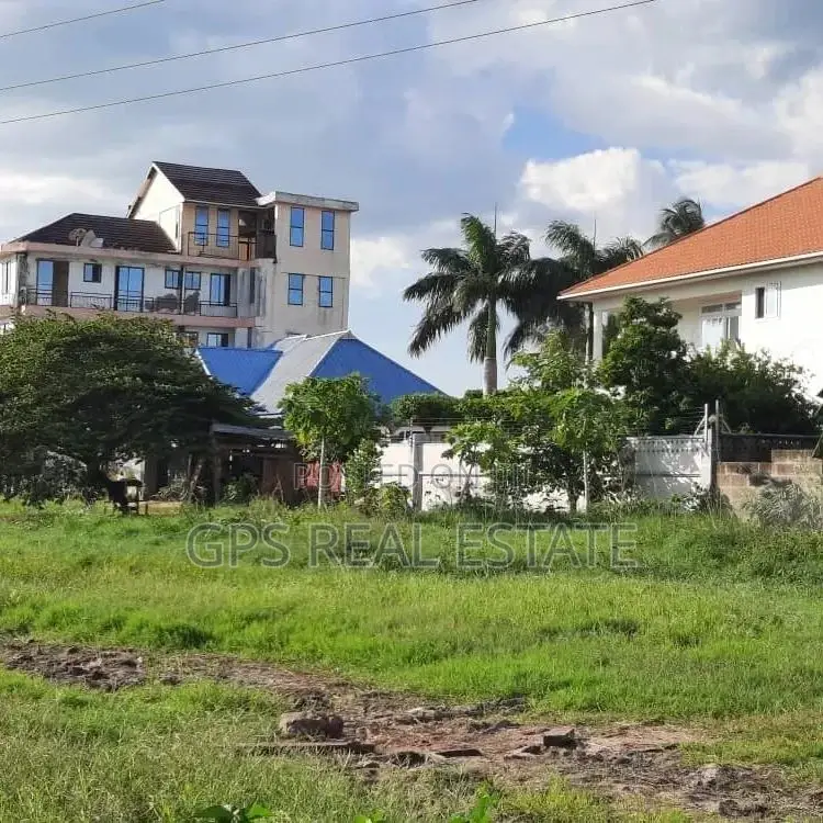 Furnished 10bdrm House in Tegeta Wazo, Kinondoni for sale