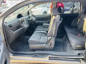 Toyota Raum 2005 Silver