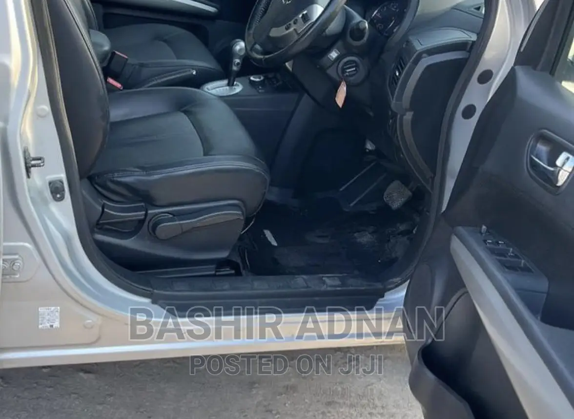 Nissan X-Trail 2012 Silver