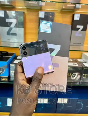 New Samsung Galaxy Z Flip 3 128 GB Black
