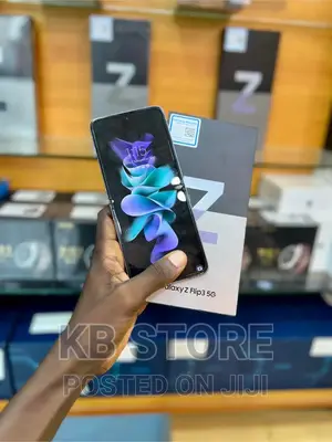 New Samsung Galaxy Z Flip 3 128 GB Black