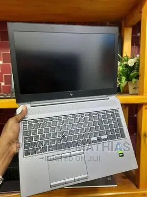Laptop HP ZBook 15u G5 24GB Intel Core I7 SSD 512GB