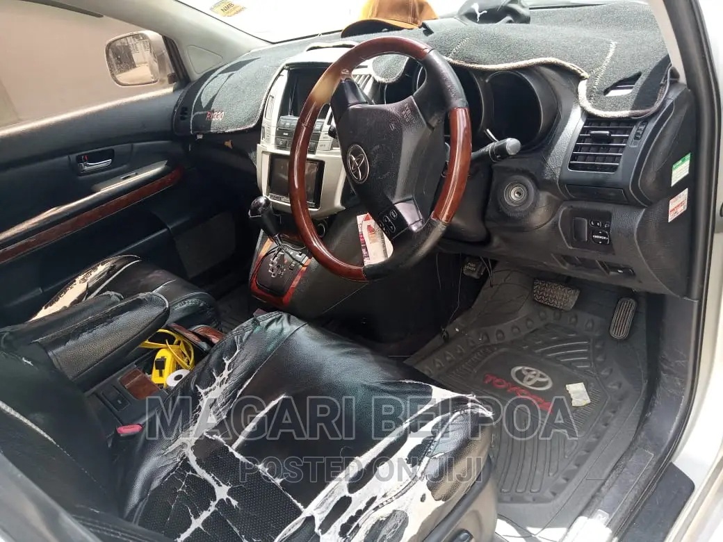 Toyota Harrier 2005 Silver