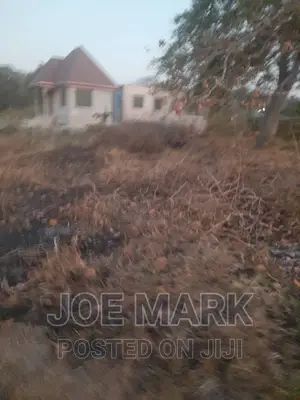 Kiwanja Kinauzwa Kibaha Mlandizi