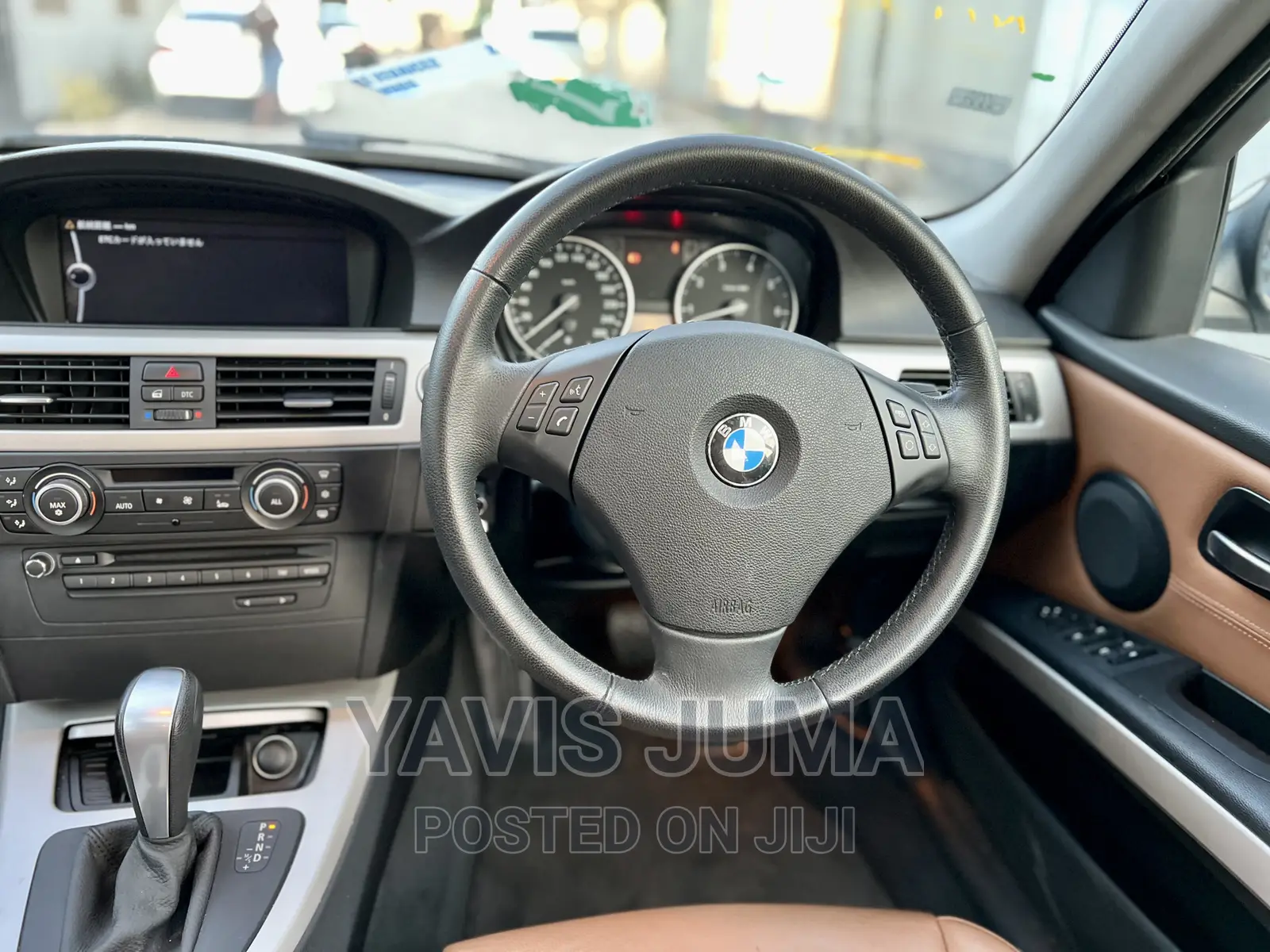 BMW 320i 2010 Black