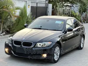 BMW 320i 2010 Black