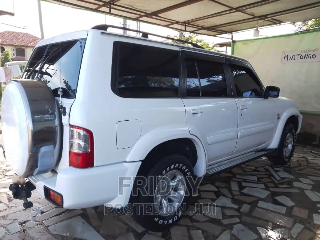 Nissan Patrol 2008 White